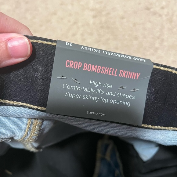 Torrid crop bombshell skinny super soft high-rise jeans - Picture 8 of 8